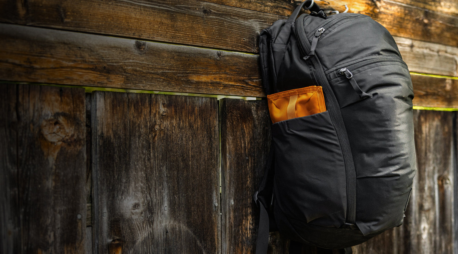 Mountain Panel Loader 22L Solution Dyed Black