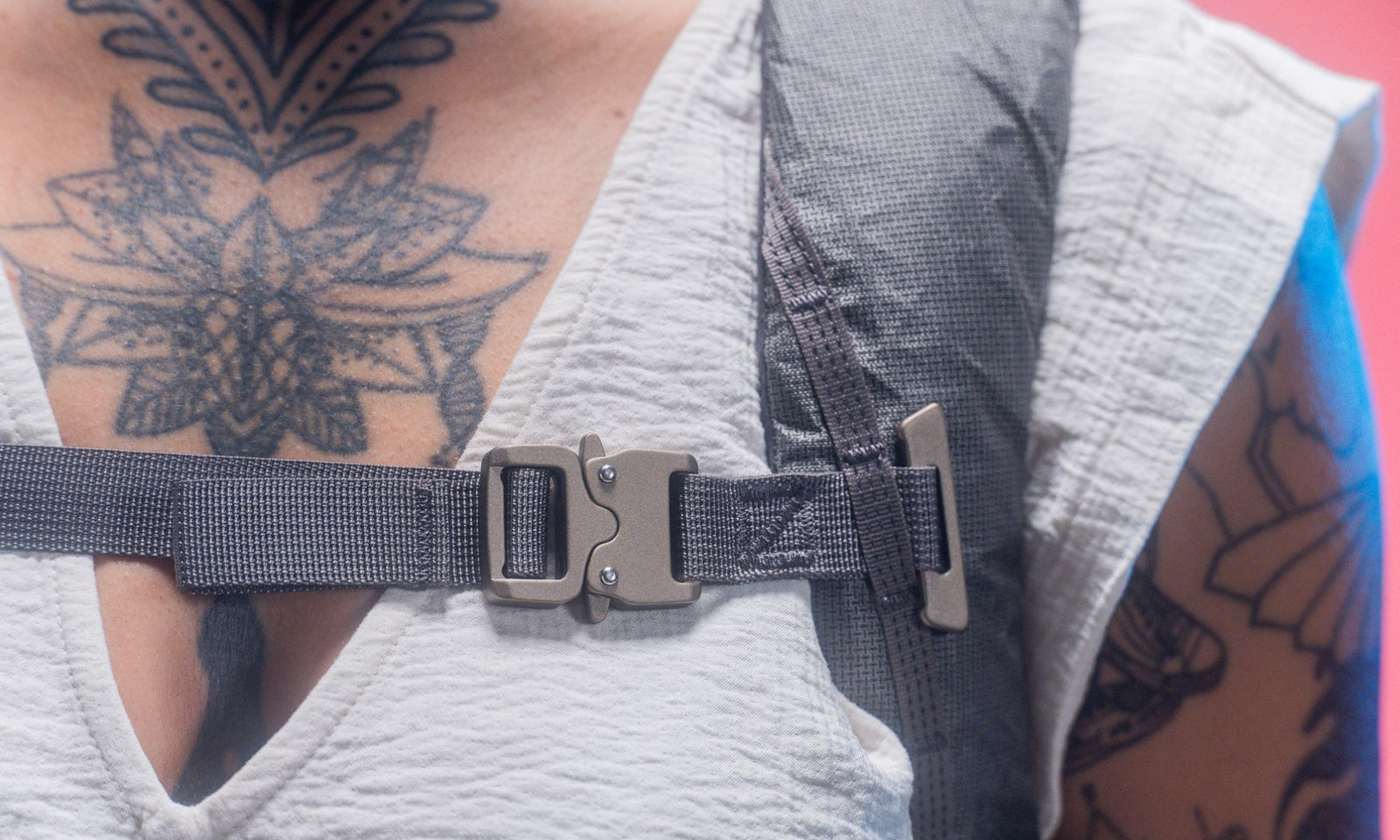 MOUNTAIN Panel Loader - Kludde Edition - Sternum Strap Aluminum Hardware