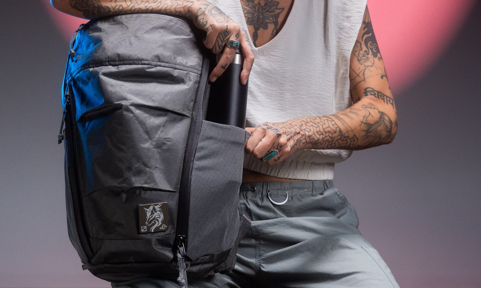 MOUNTAIN Panel Loader - Kludde Edition - Ultrastretch Bottle Pockets