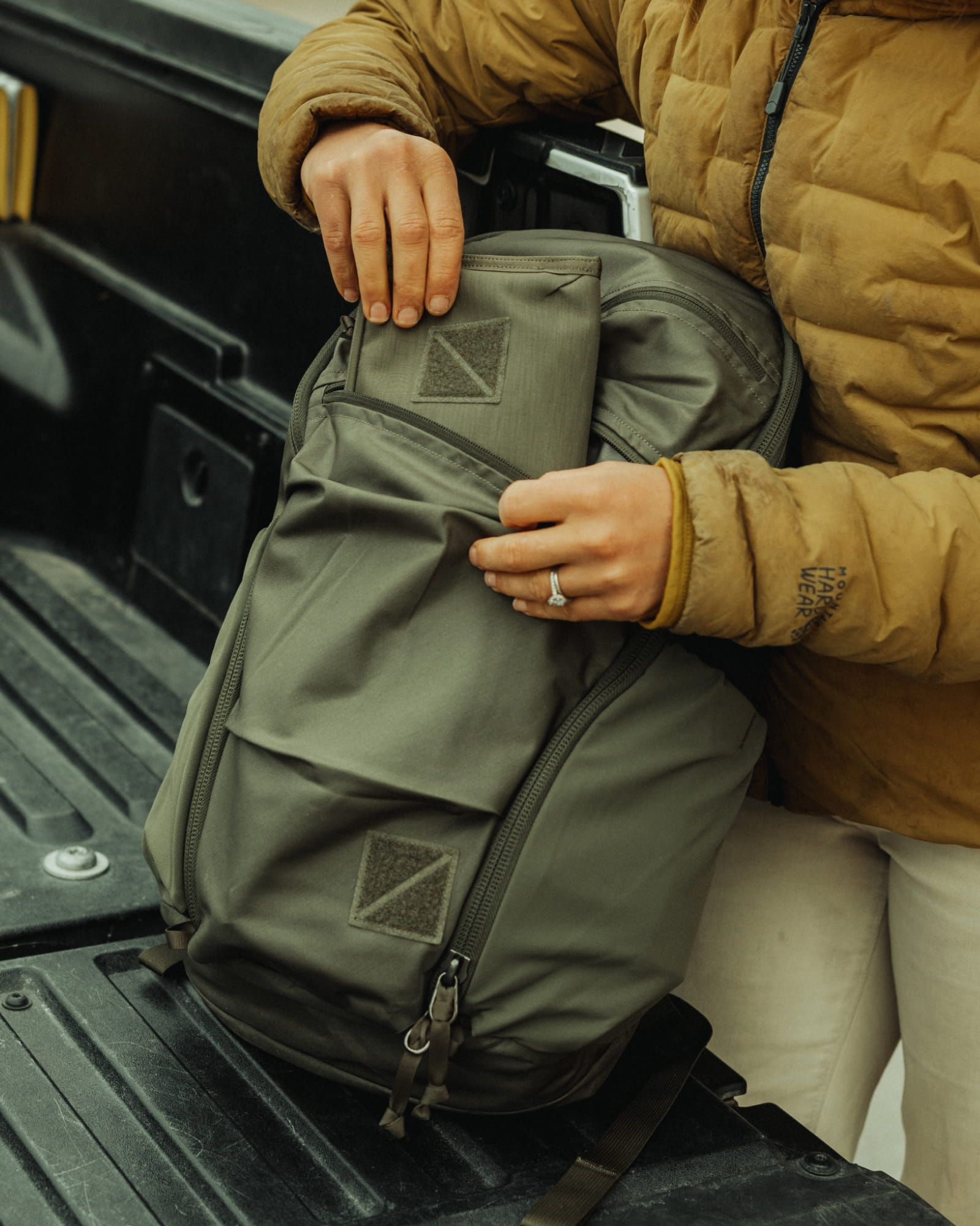 MOUNTAIN Panel Loader Gear Stashed