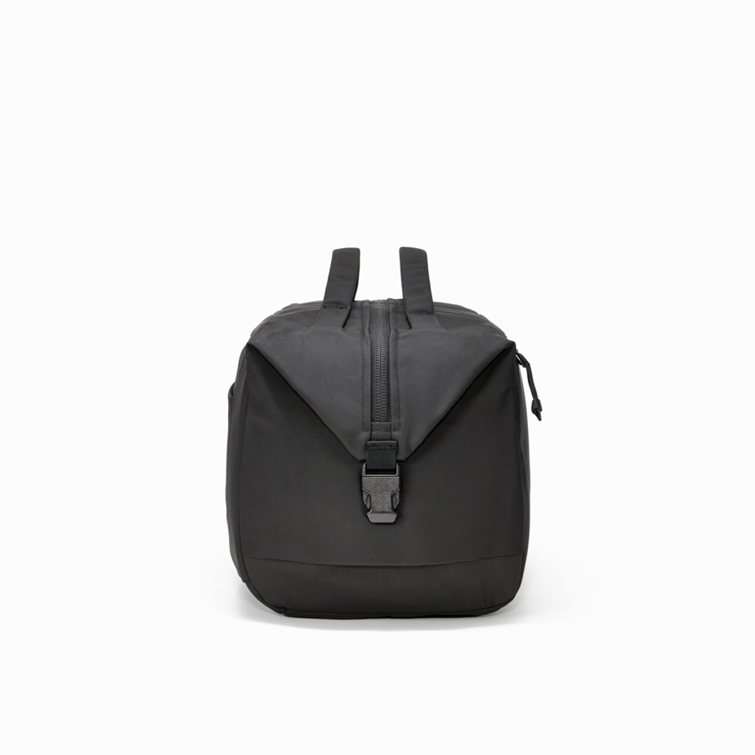 Transit Duffel 25L in Solution Dyed Black - side buckle and end handle [13023d-SBK]