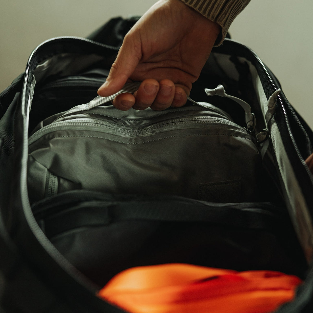 Transit Packing Cube 10L in Standard Gray - grab handle