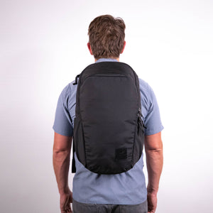 CIVIC HALF ZIP 22L CHZ22 BLACK FRONT EDC BACKPACK ON BODY MALE