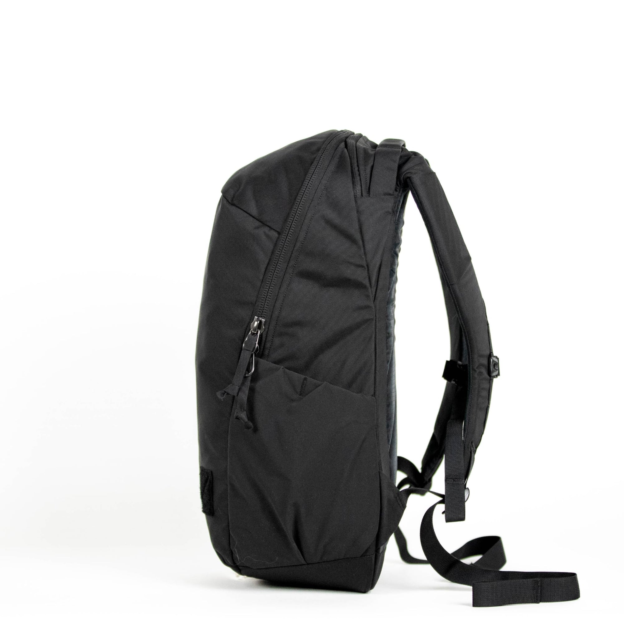 EVERGOODS - Civic Half Zip 22L | The Classic Daybag Elevated