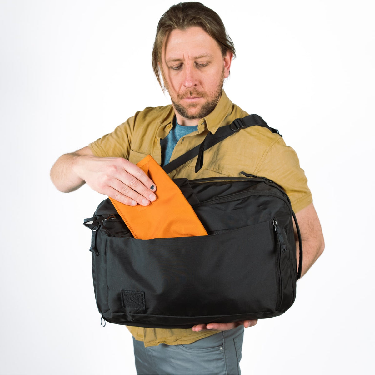 Travel Bag 55L – DIVINITIES